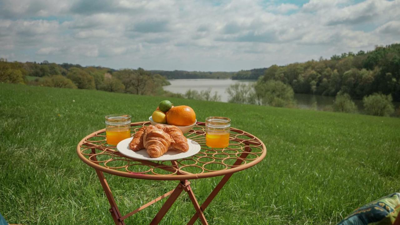Quirky Vintage Horsebox Conversion With Stunning Views Of Ardingly Reservoir Balcombe Exterior foto